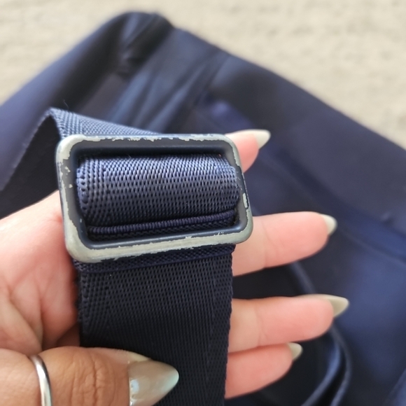 Dagne Dover Navy Blue 365 Neoprene Landon Travel & Gym Weekend Bag Medium - Picture 13 of 13